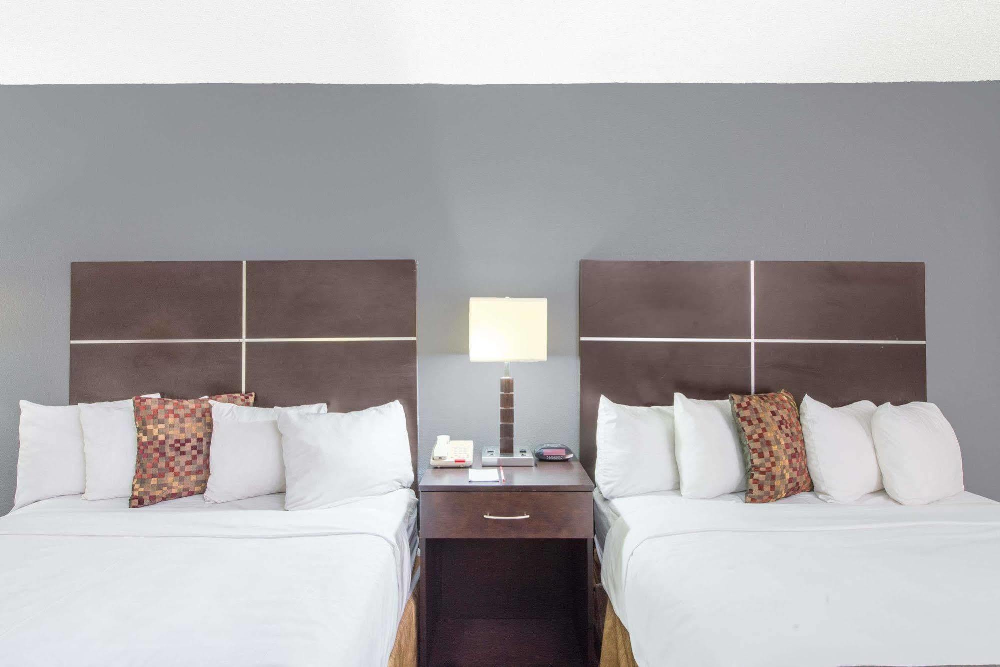 Ramada By Wyndham Albuquerque East Otel Dış mekan fotoğraf